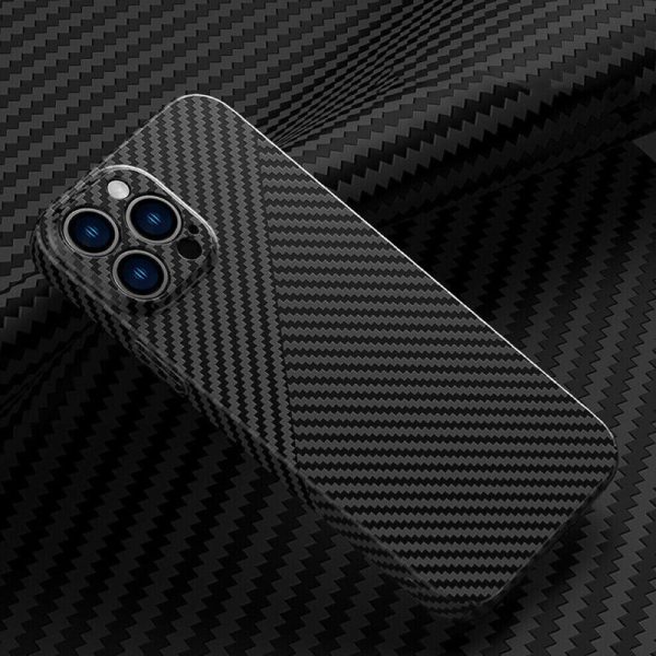 CARBON 14 PRO CRNI-SIVI SILIKON IPHONE